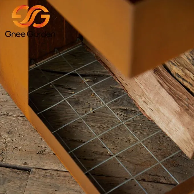 Отдельностоящий камин из кортеновской стали