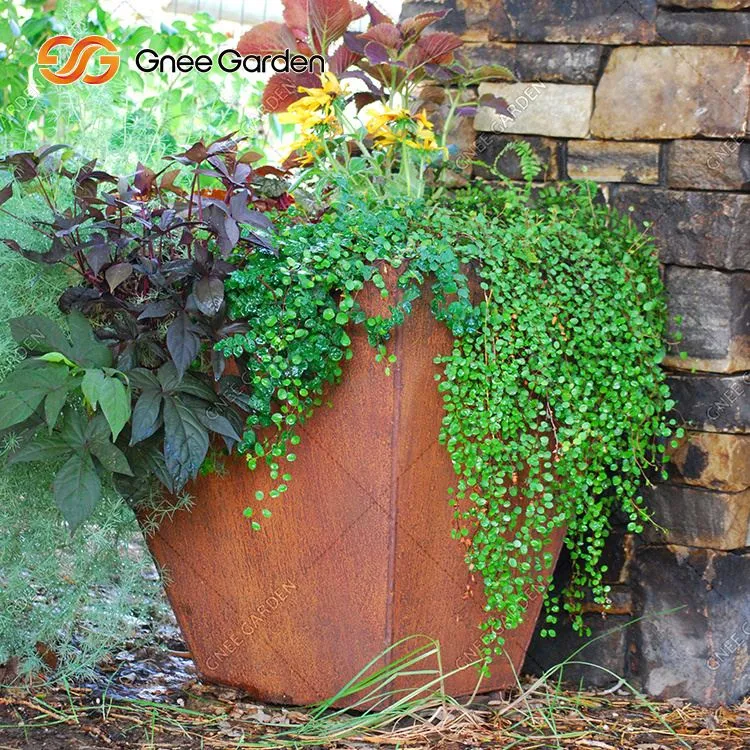 Ящики для цветов из кортеновской стали